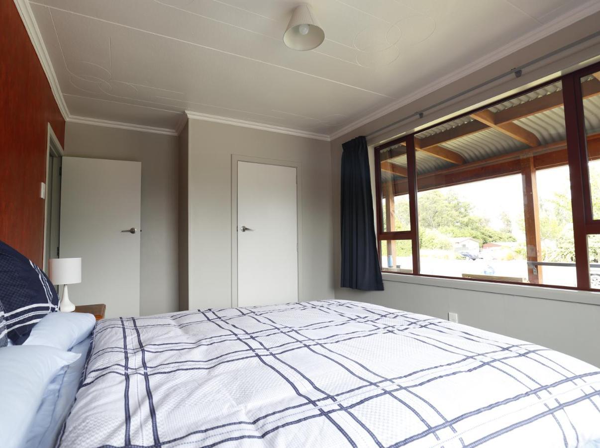 Mokonui Cottage - Te Anau Holiday Home Buitenkant foto