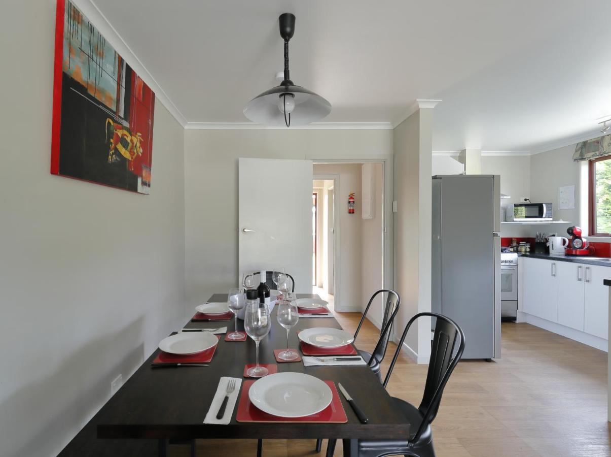 Mokonui Cottage - Te Anau Holiday Home Buitenkant foto