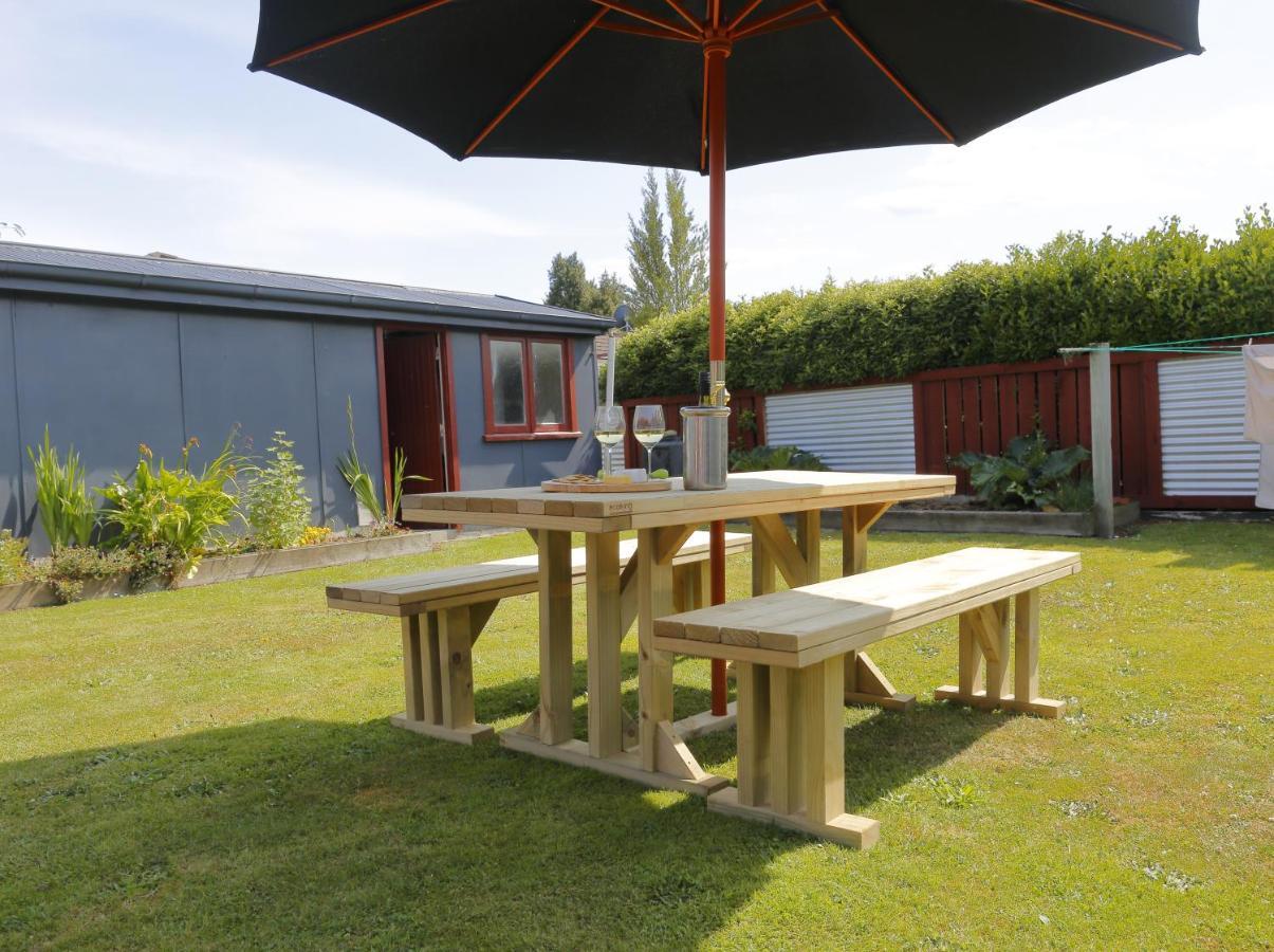 Mokonui Cottage - Te Anau Holiday Home Buitenkant foto