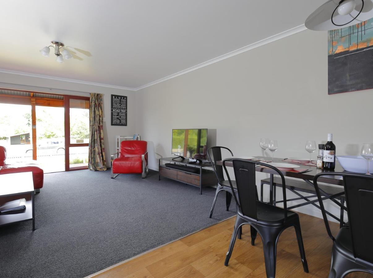 Mokonui Cottage - Te Anau Holiday Home Buitenkant foto