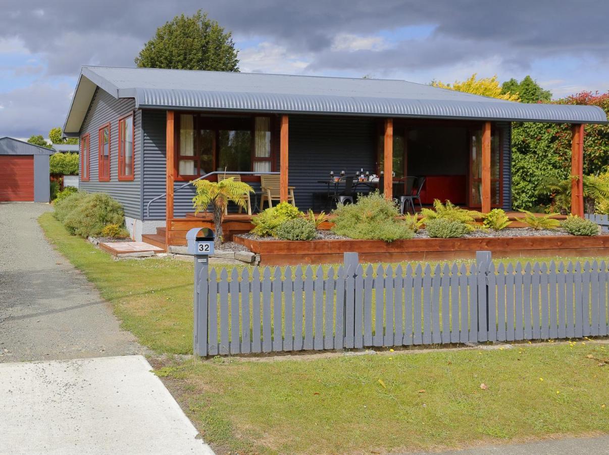 Mokonui Cottage - Te Anau Holiday Home Buitenkant foto